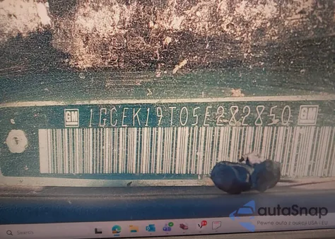 2005 Chevrolet Silverado 1500 Ls из США, поврежденный, VIN 1GCEK19T05E282850